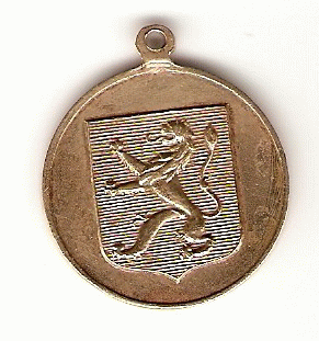 Achterkant van de munt met het wapen van de Huninga's.